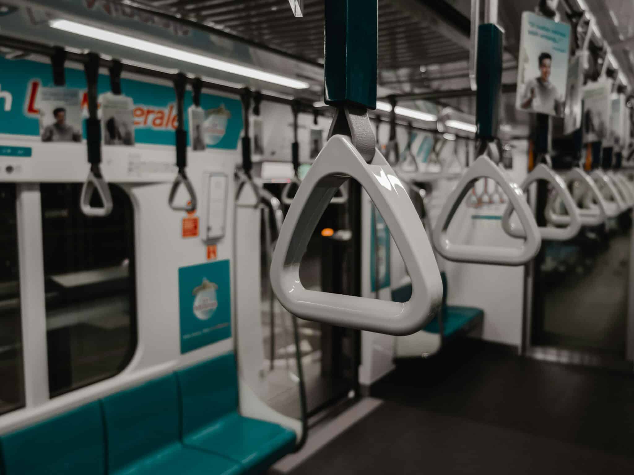 Mengapa Kelas Menengah Modern Semakin Menyusut? Inilah 7 Alasan Logis nya.